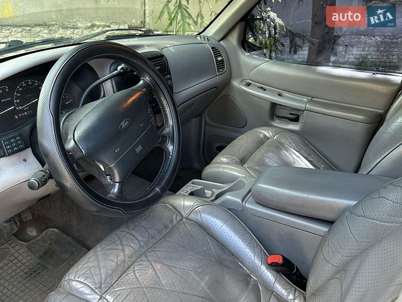 Позашляховик / Кросовер Ford Explorer 1998 в Києві