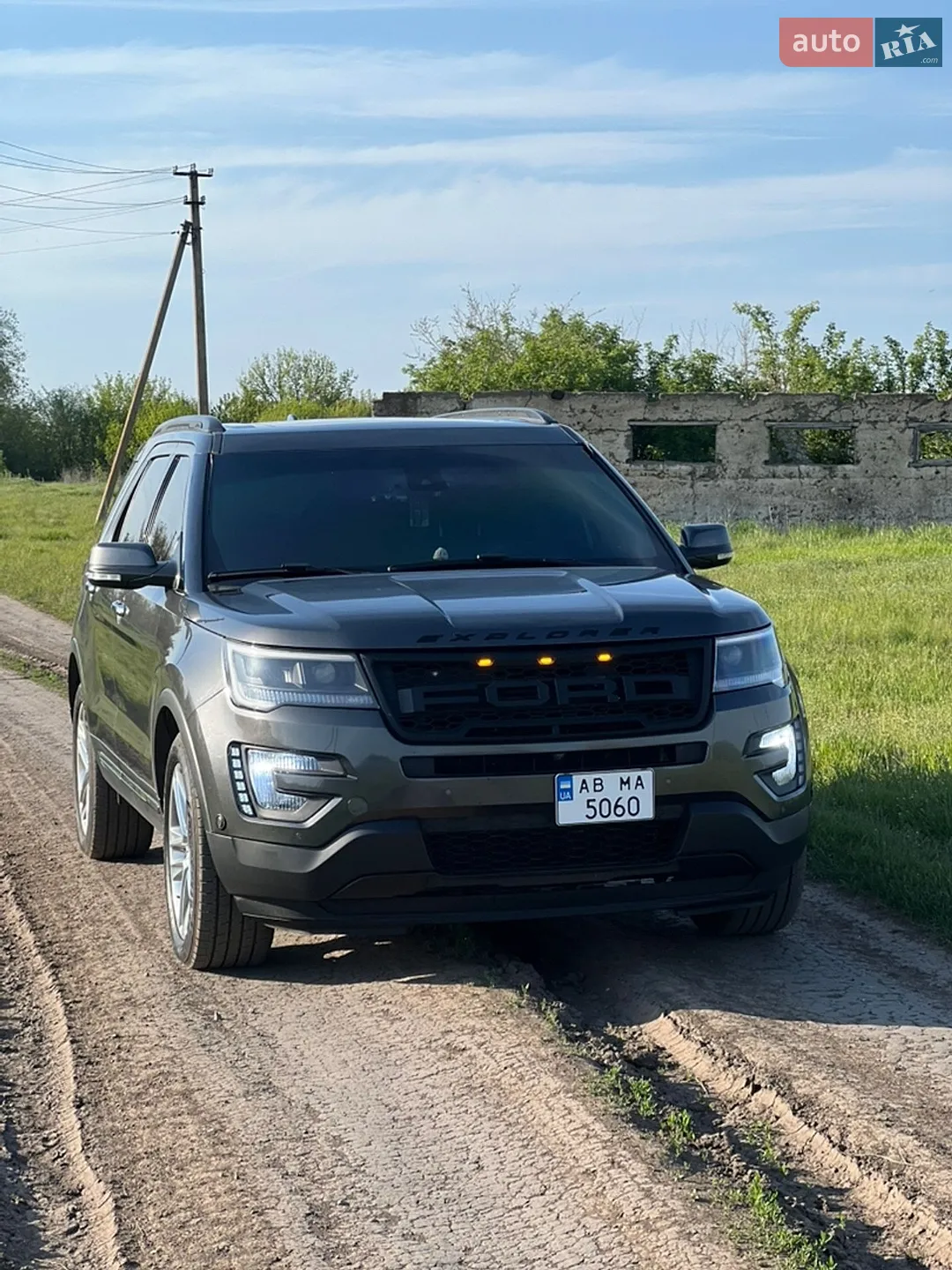 2017 Ford Explorer - мініатюра 2