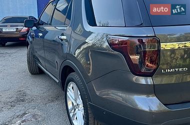 Внедорожник / Кроссовер Ford Explorer 2017 в Соленом