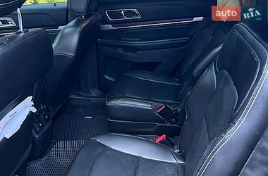 Внедорожник / Кроссовер Ford Explorer 2017 в Соленом
