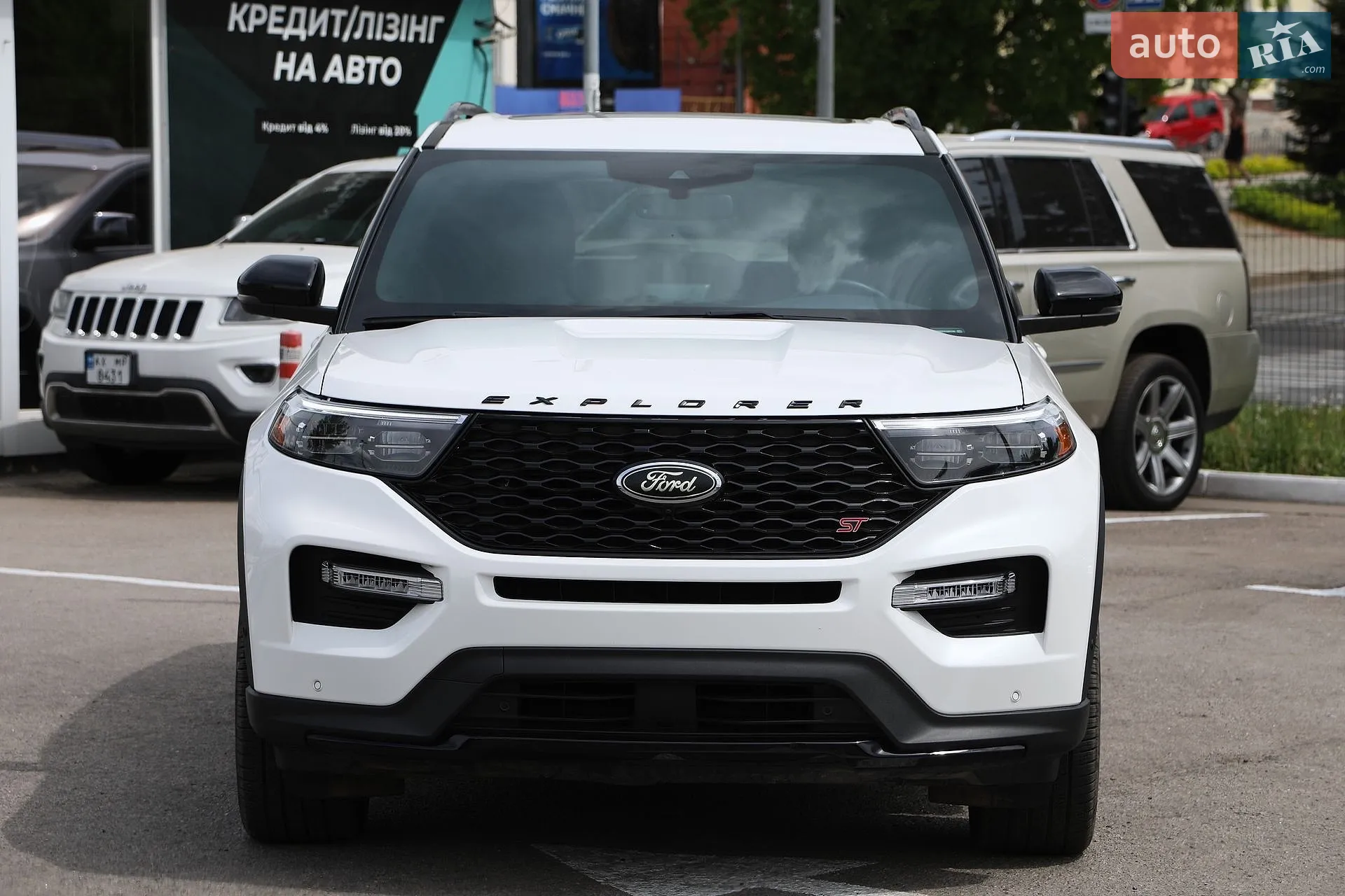 2020 Ford Explorer - мініатюра 2