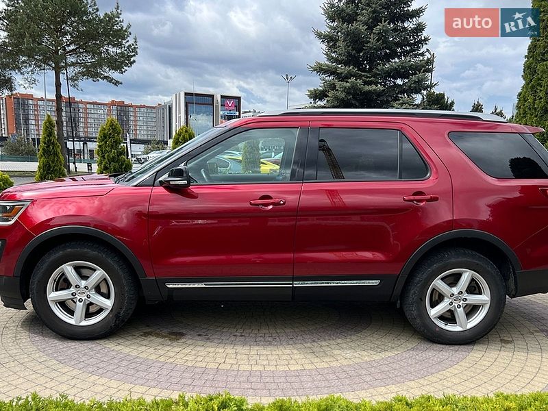 Позашляховик / Кросовер Ford Explorer 2015 в Львові