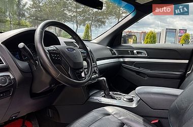 Позашляховик / Кросовер Ford Explorer 2015 в Львові