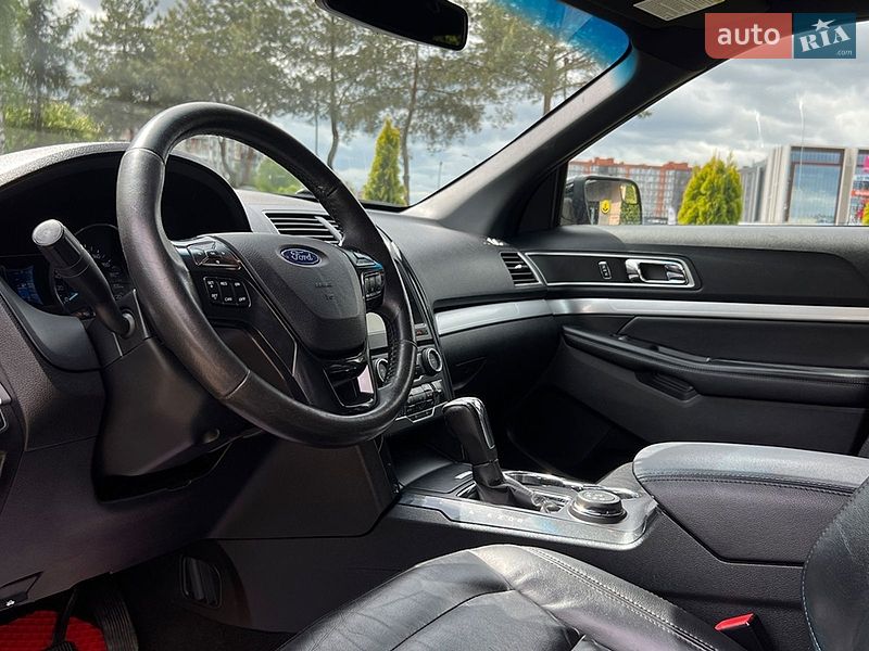 Позашляховик / Кросовер Ford Explorer 2015 в Львові