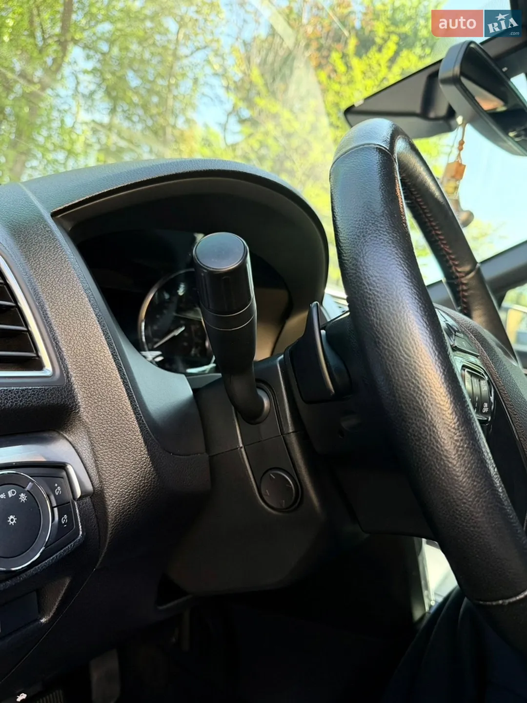 2018 Ford Explorer - мініатюра 16