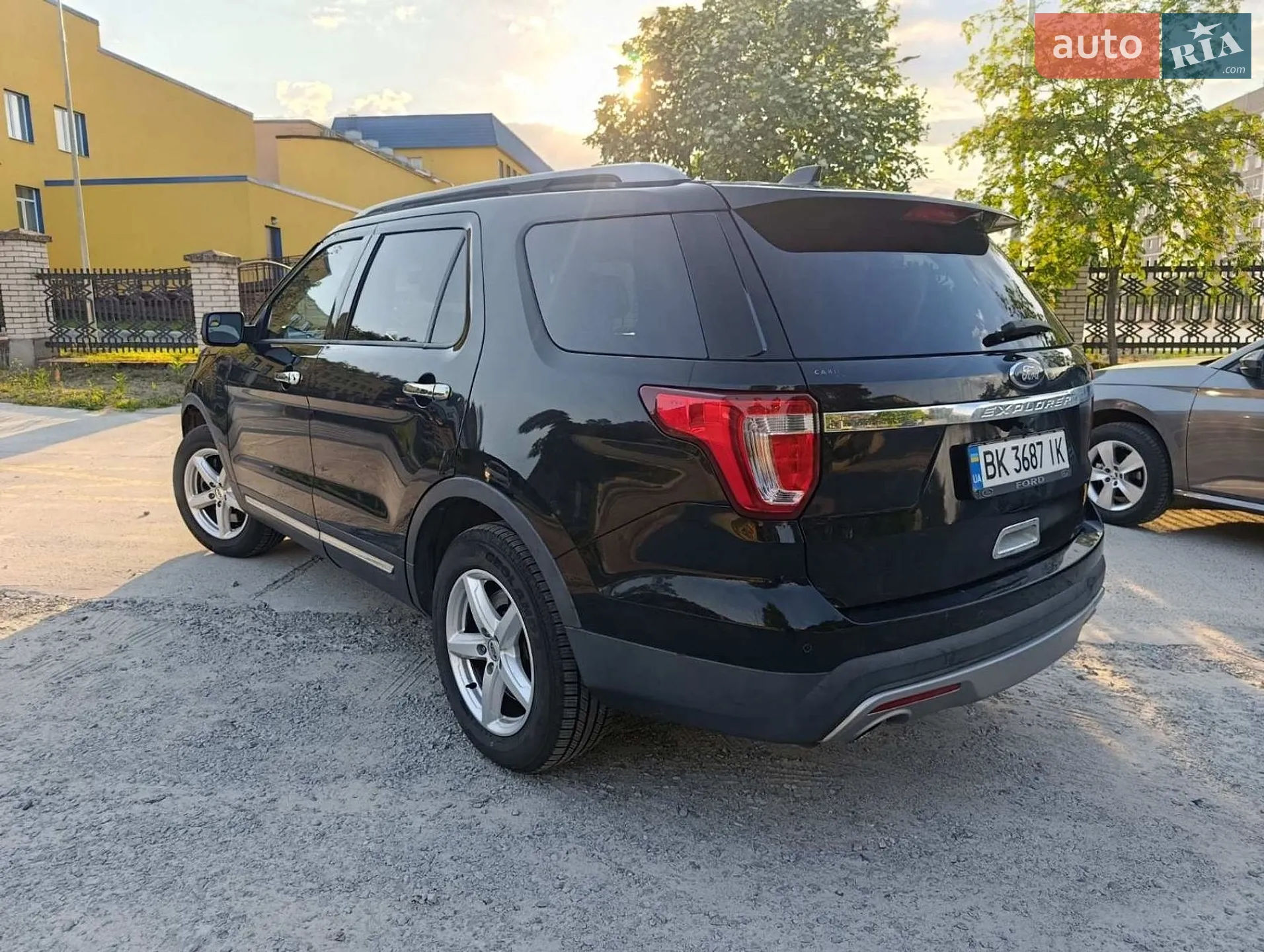 2015 Ford Explorer - мініатюра 5