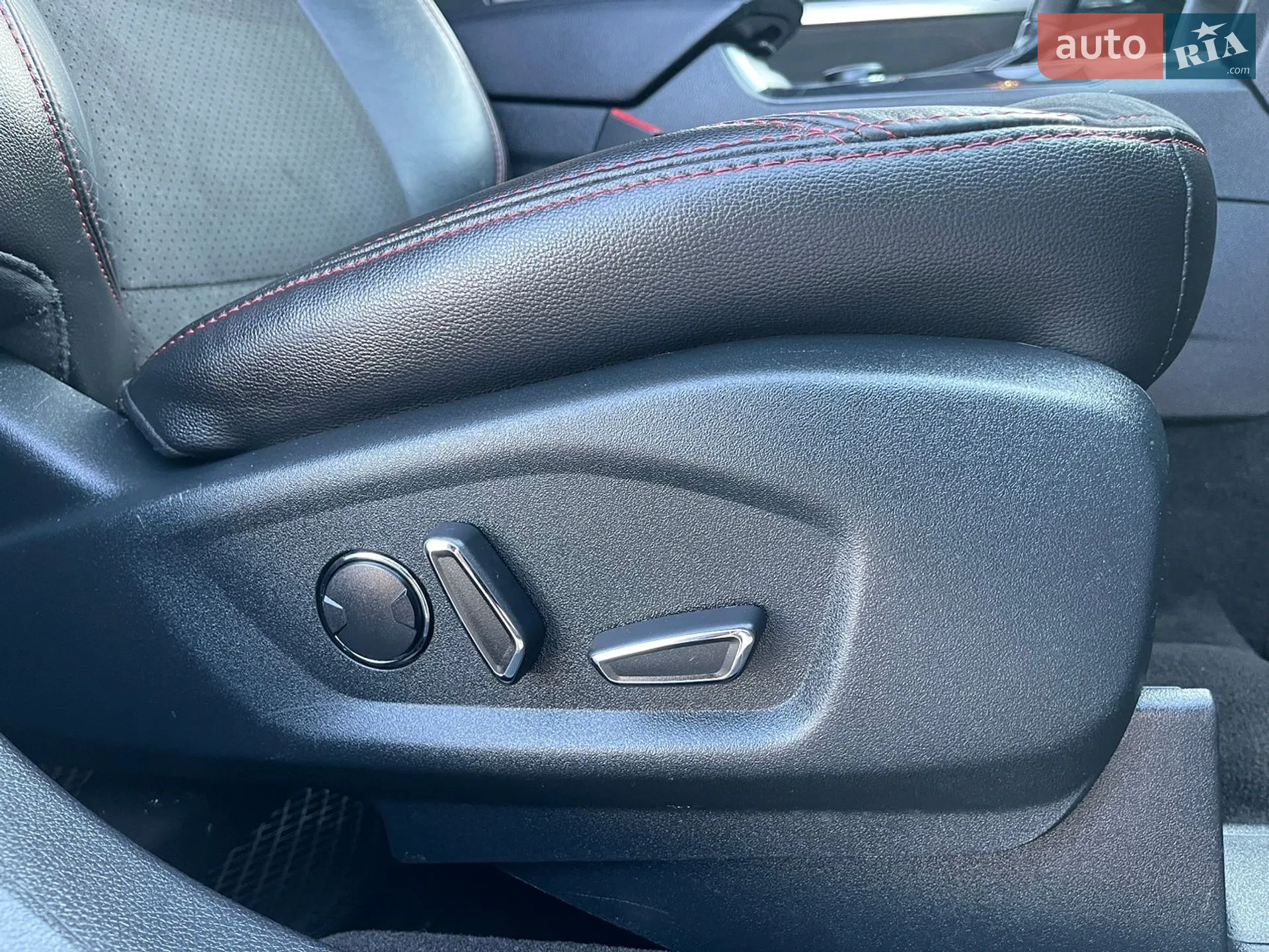 2018 Ford Explorer - мініатюра 74