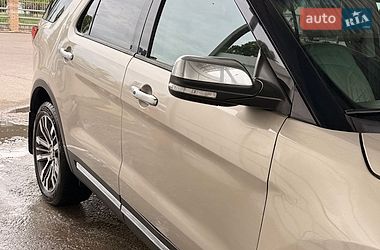 Внедорожник / Кроссовер Ford Explorer 2016 в Черноморске фото 4 Внедорожник / Кроссовер Ford Explorer 2016 в Черноморске