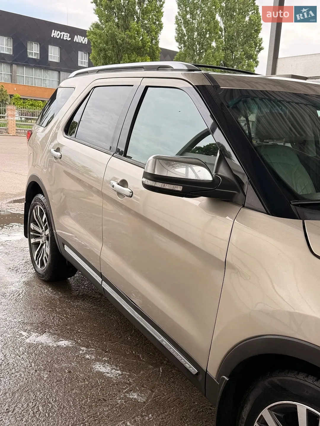 2016 Ford Explorer - мініатюра 4