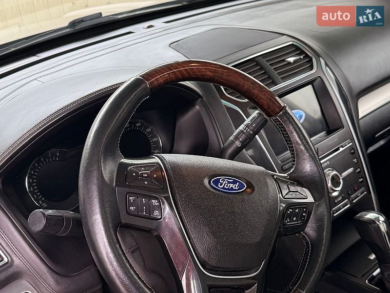 Внедорожник / Кроссовер Ford Explorer 2016 в Черноморске