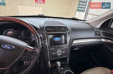 Внедорожник / Кроссовер Ford Explorer 2016 в Черноморске фото 8 Внедорожник / Кроссовер Ford Explorer 2016 в Черноморске