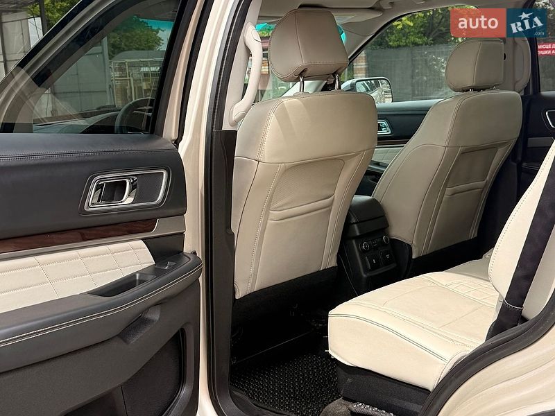 Внедорожник / Кроссовер Ford Explorer 2016 в Черноморске