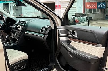 Внедорожник / Кроссовер Ford Explorer 2016 в Черноморске