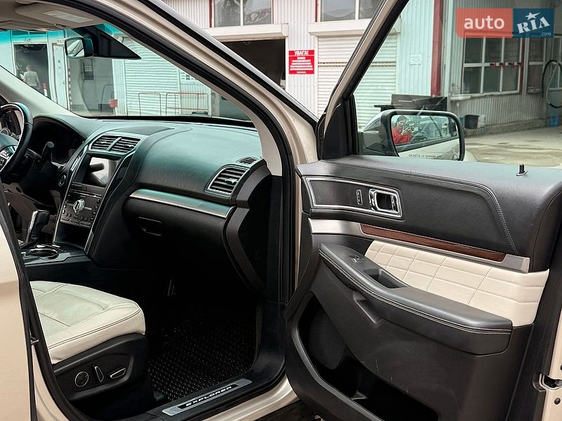 Внедорожник / Кроссовер Ford Explorer 2016 в Черноморске