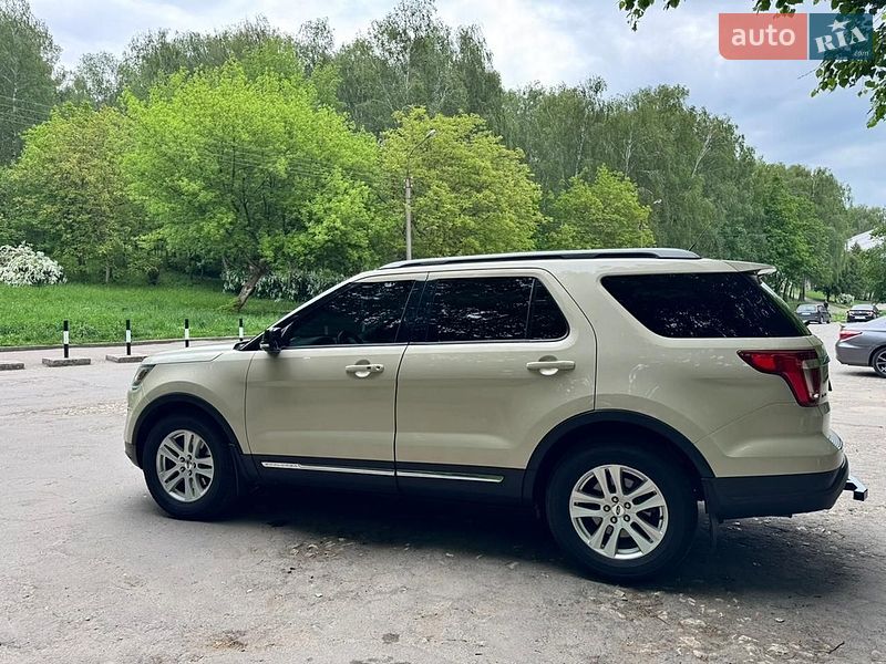 Внедорожник / Кроссовер Ford Explorer 2018 в Тернополе