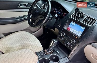 Внедорожник / Кроссовер Ford Explorer 2018 в Тернополе