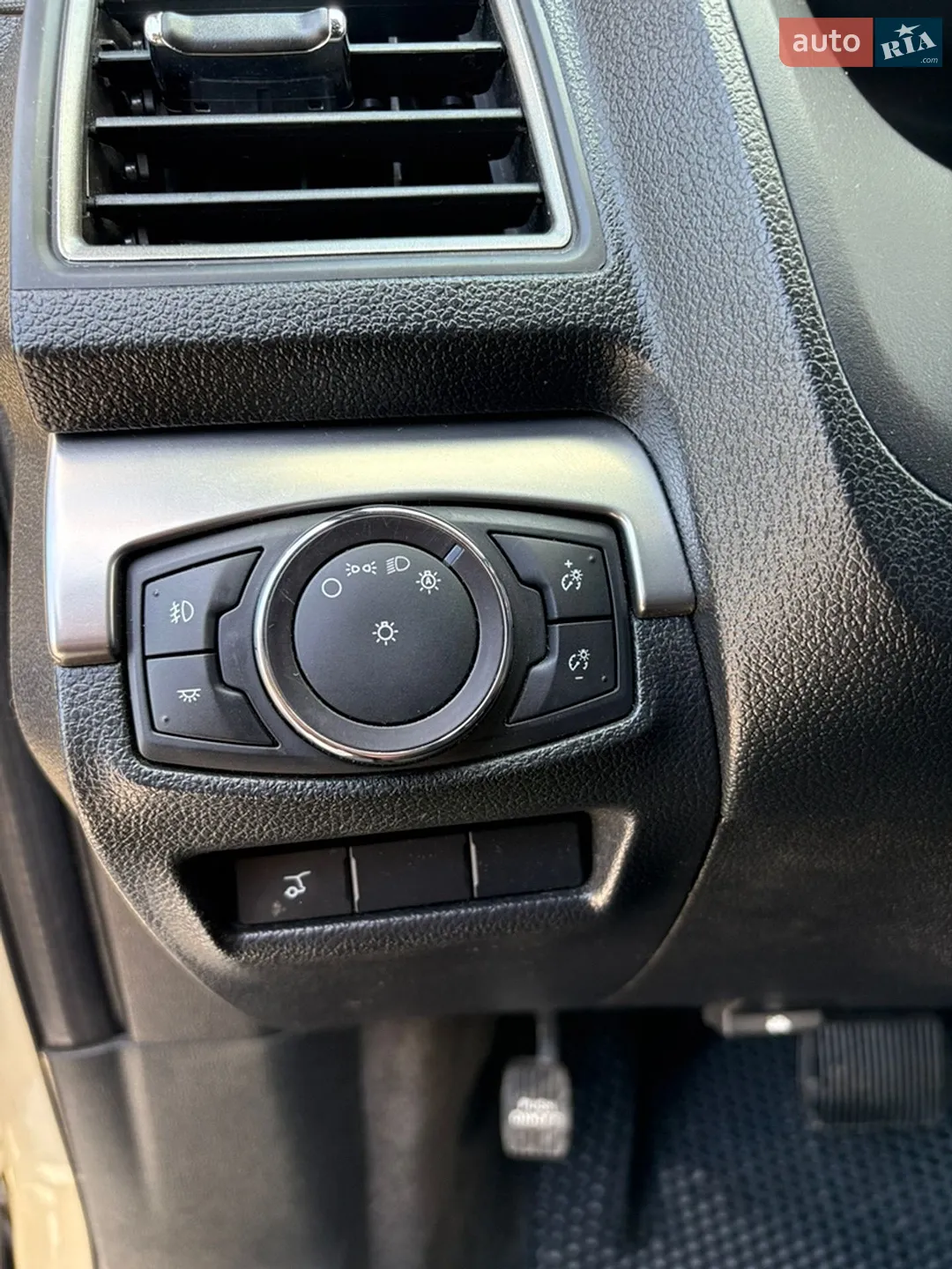 2017 Ford Explorer - мініатюра 23