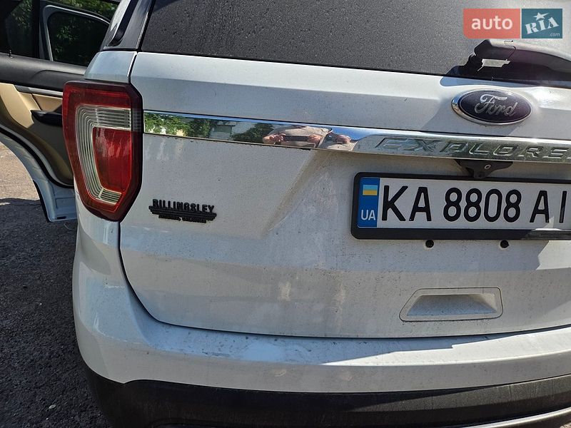 Позашляховик / Кросовер Ford Explorer 2016 в Києві