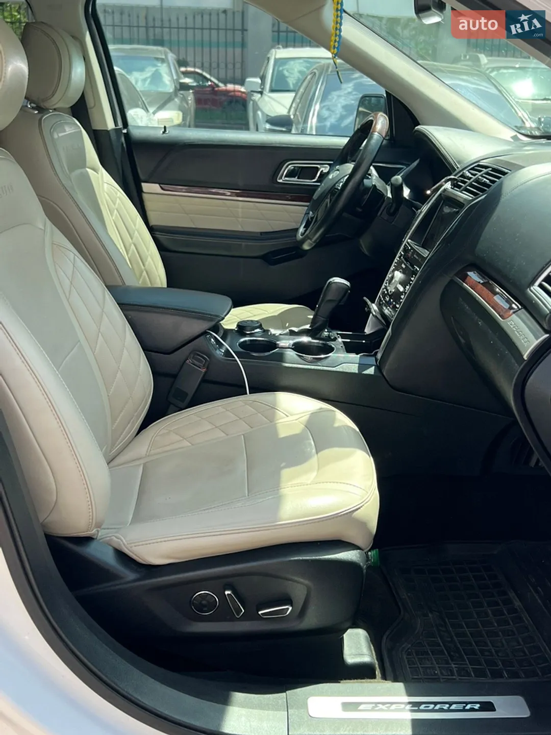 2017 Ford Explorer - мініатюра 44