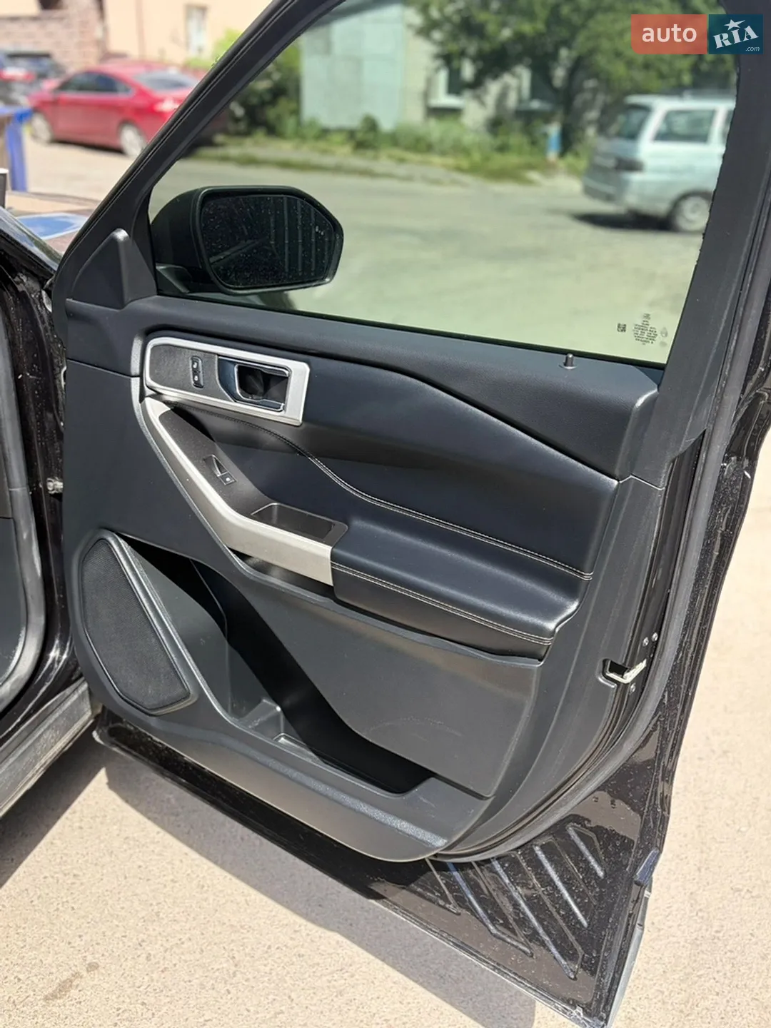 2020 Ford Explorer - мініатюра 9