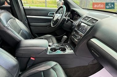 Внедорожник / Кроссовер Ford Explorer 2016 в Стрые
