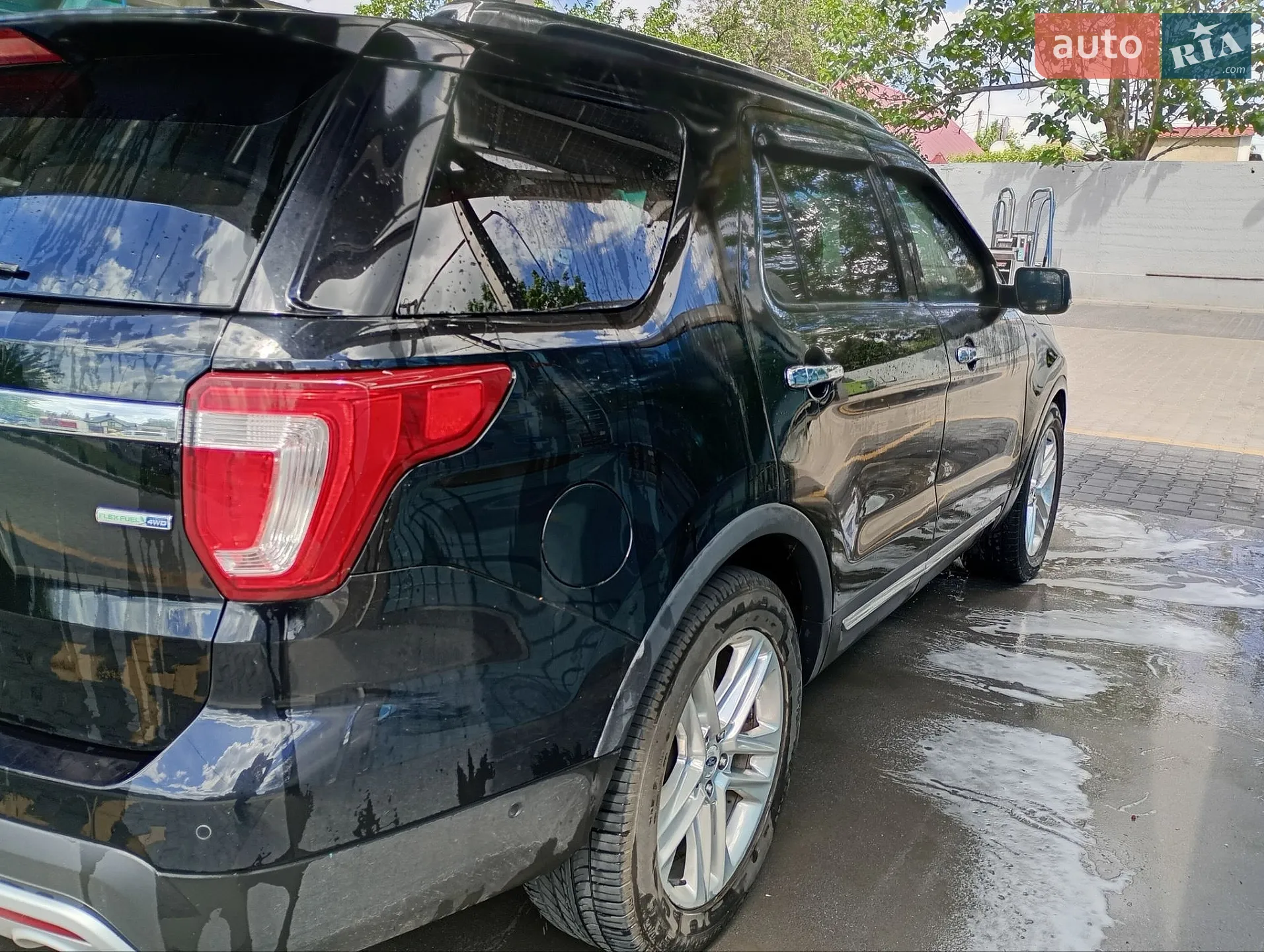 2016 Ford Explorer - мініатюра 11