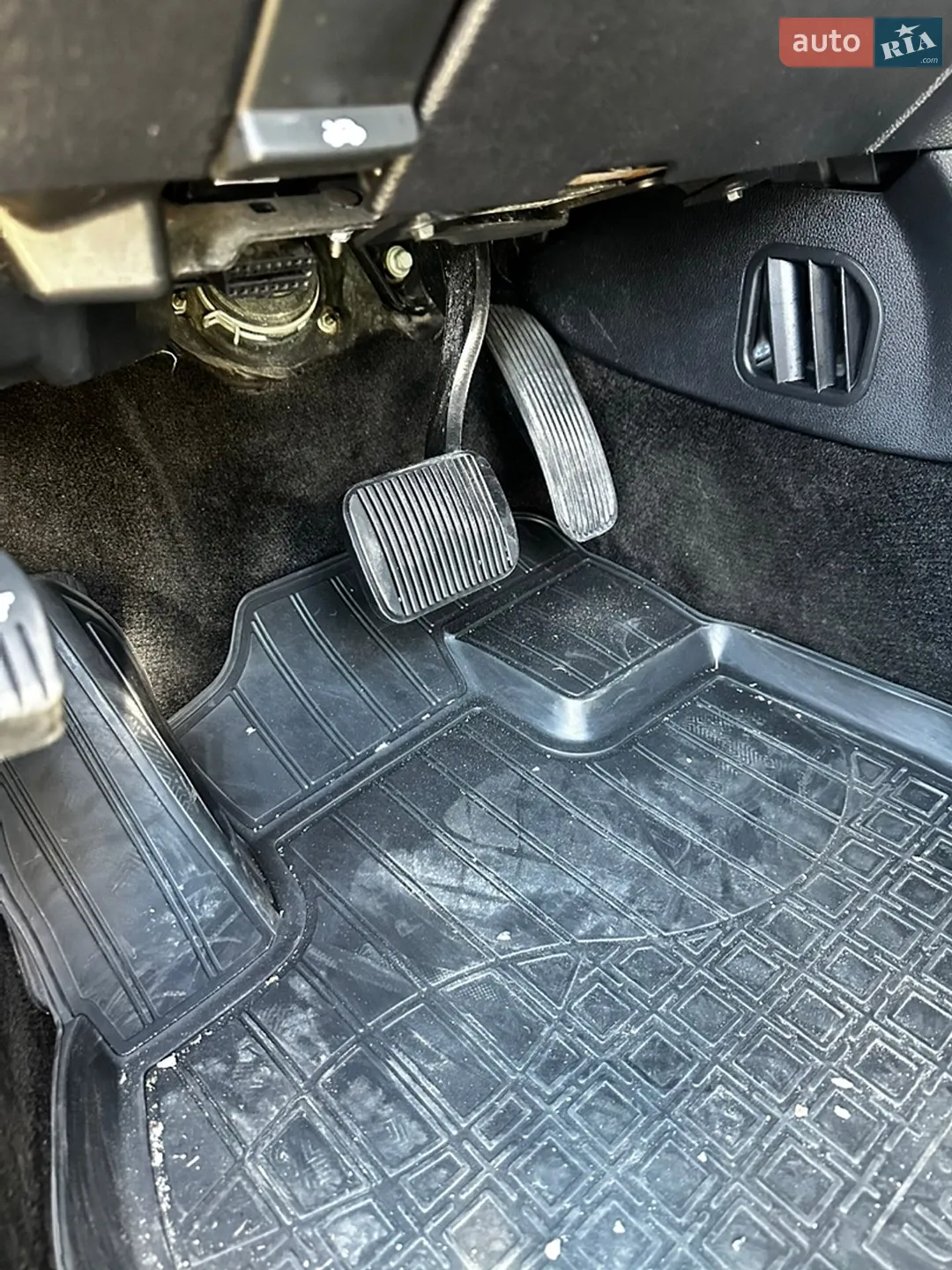 2018 Ford Explorer - мініатюра 16
