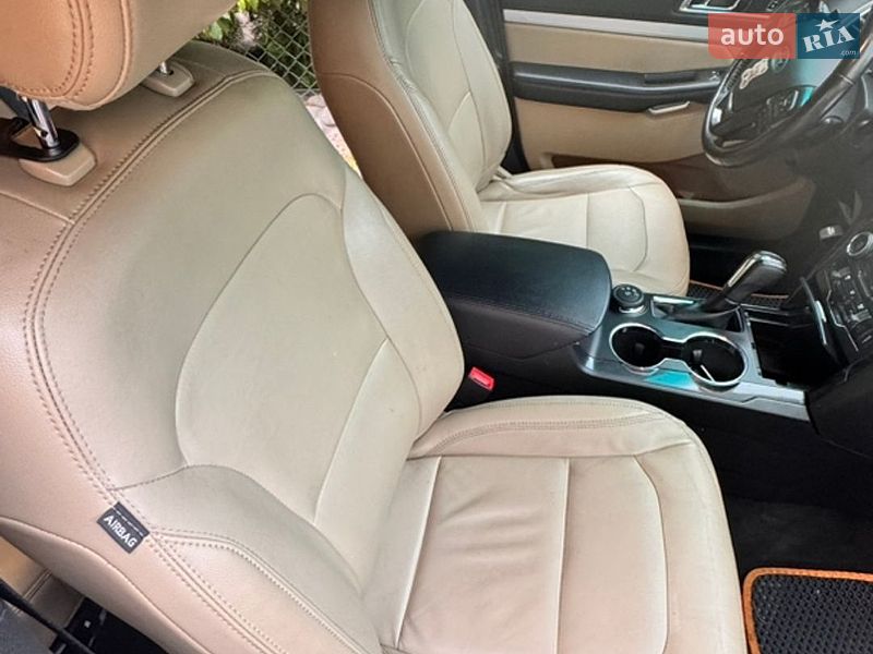 Позашляховик / Кросовер Ford Explorer 2016 в Києві