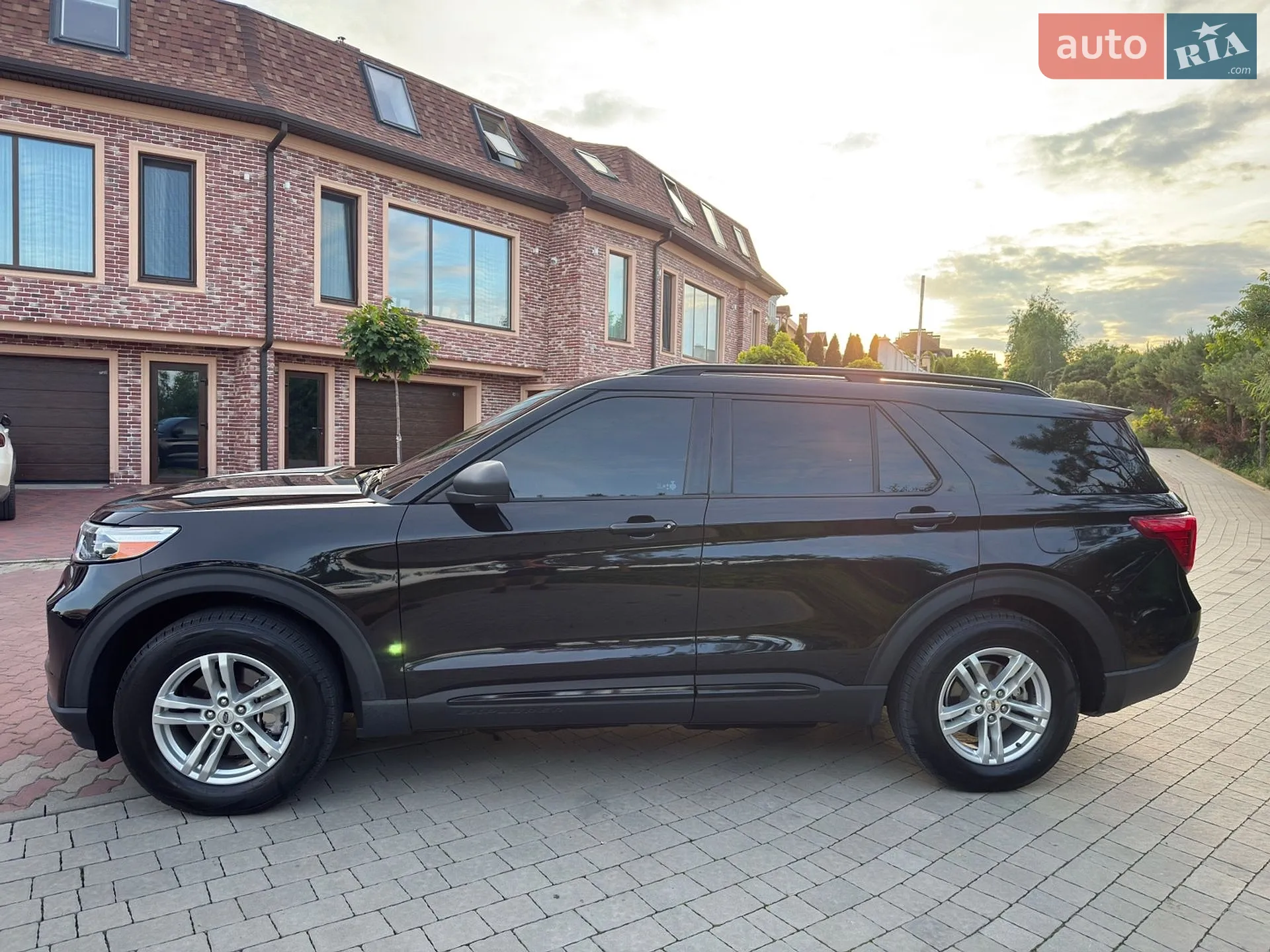2020 Ford Explorer - мініатюра 10