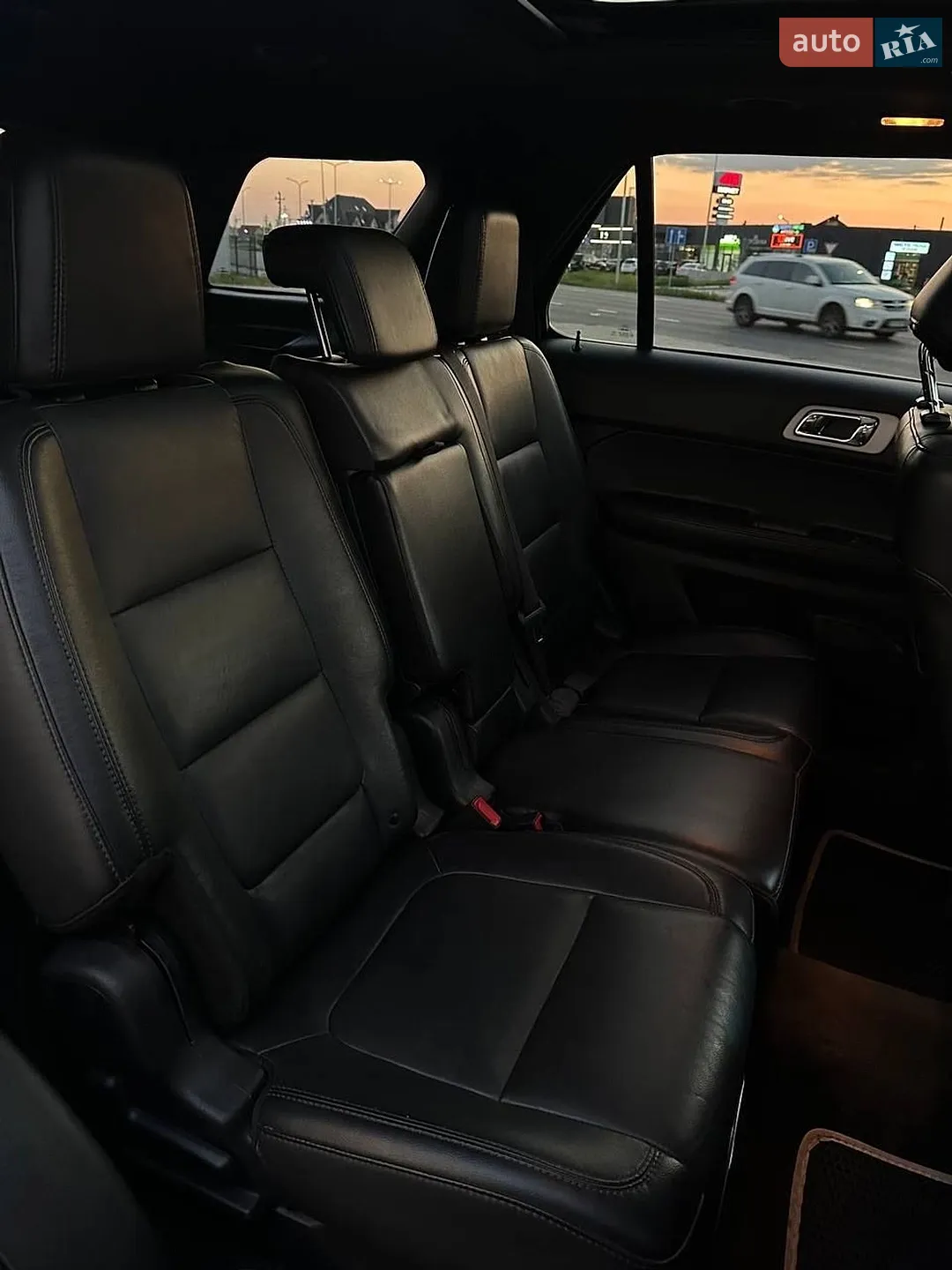 2015 Ford Explorer - мініатюра 4