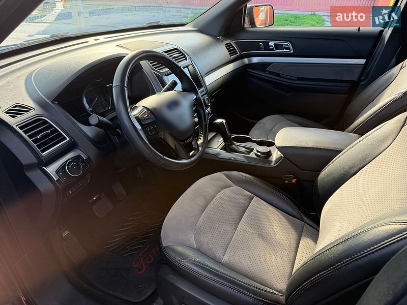 Внедорожник / Кроссовер Ford Explorer 2017 в Ромнах