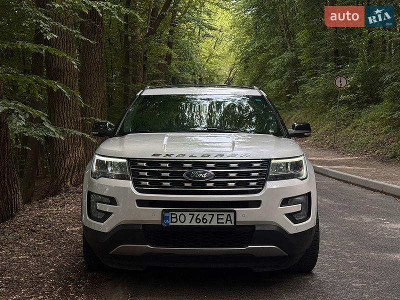 Ford Explorer, photos from the listing