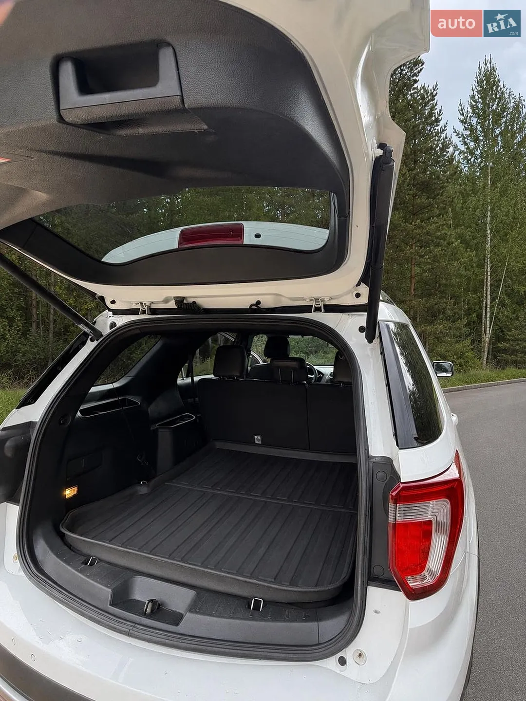 2017 Ford Explorer - мініатюра 6