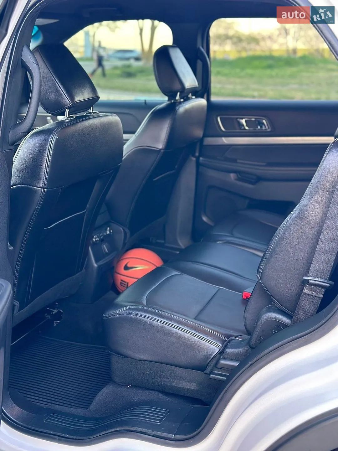 2018 Ford Explorer - мініатюра 15