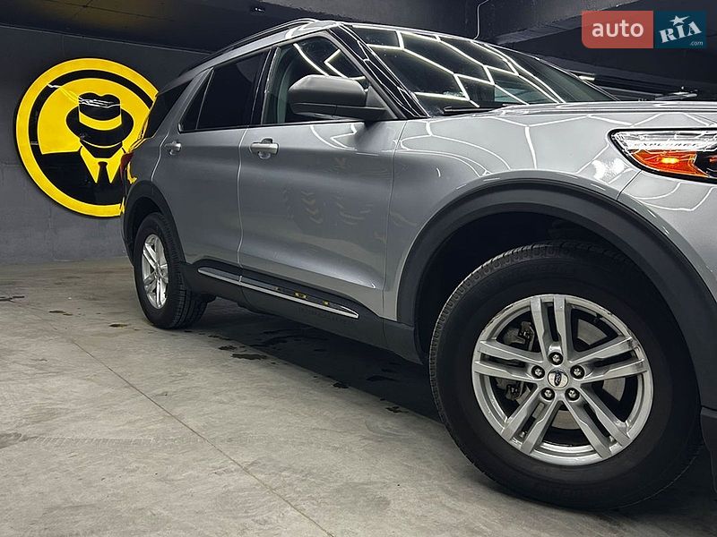 Позашляховик / Кросовер Ford Explorer 2022 в Чернівцях