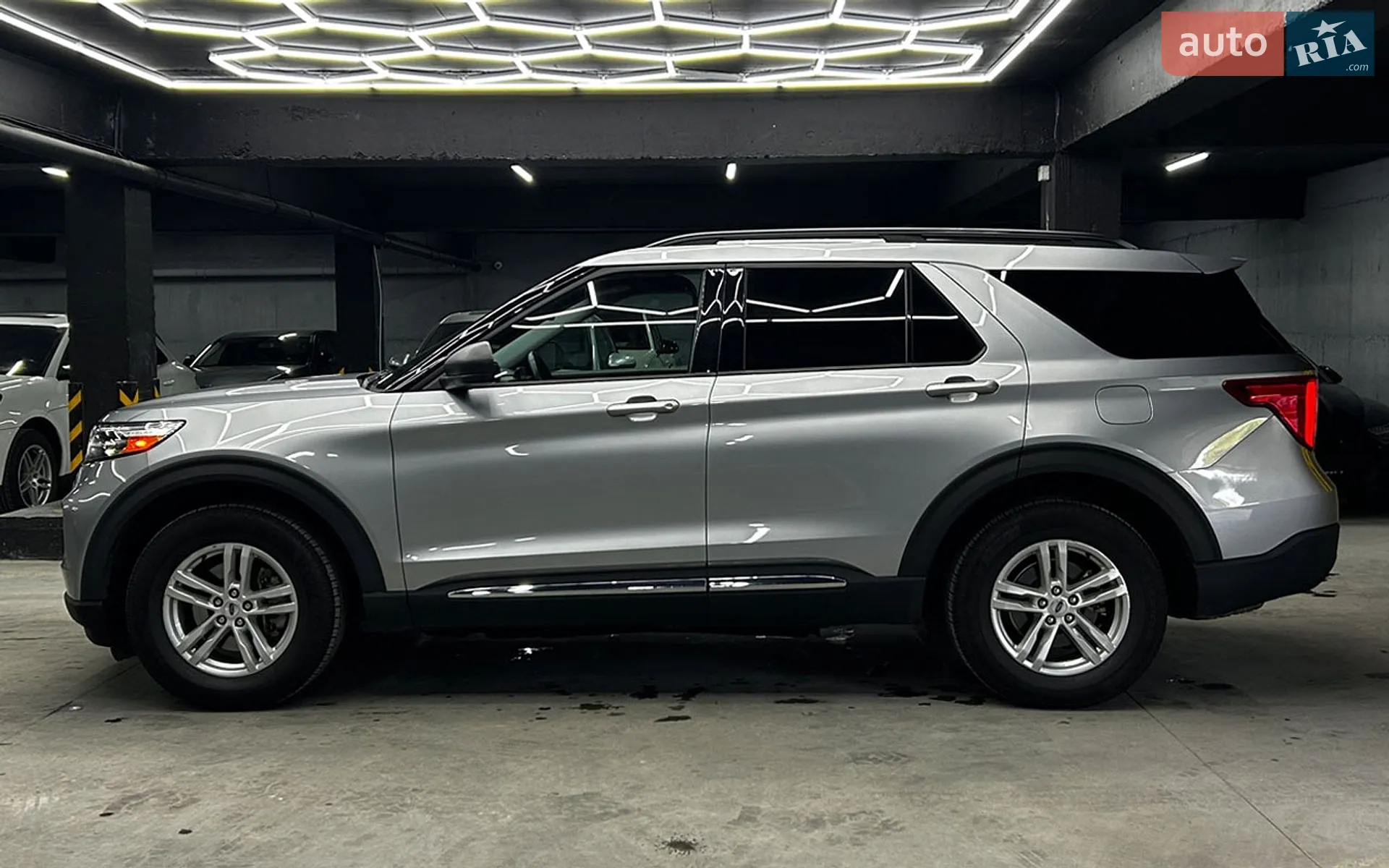 2022 Ford Explorer - мініатюра 6
