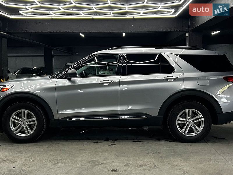Позашляховик / Кросовер Ford Explorer 2022 в Чернівцях