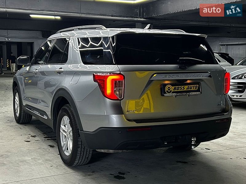 Позашляховик / Кросовер Ford Explorer 2022 в Чернівцях
