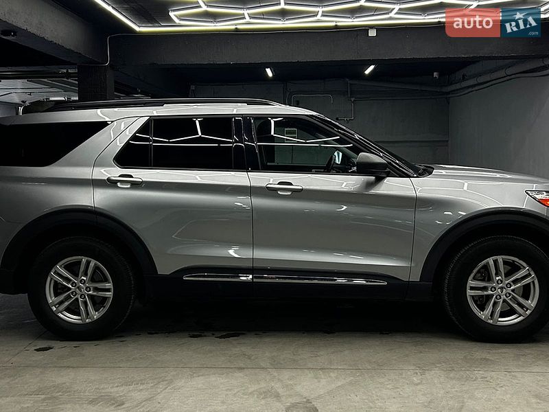 Позашляховик / Кросовер Ford Explorer 2022 в Чернівцях