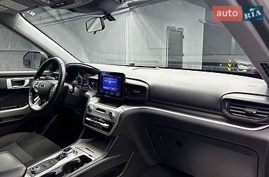 Позашляховик / Кросовер Ford Explorer 2022 в Чернівцях