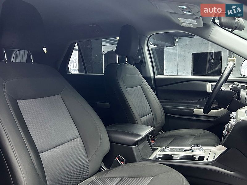 Позашляховик / Кросовер Ford Explorer 2022 в Чернівцях