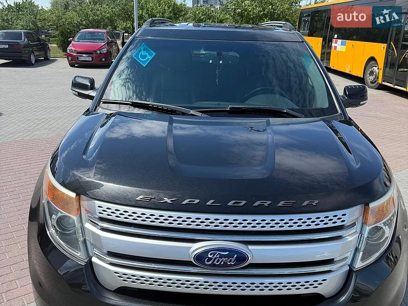 Ford Explorer