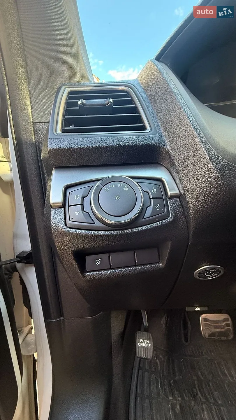 2018 Ford Explorer - мініатюра 13