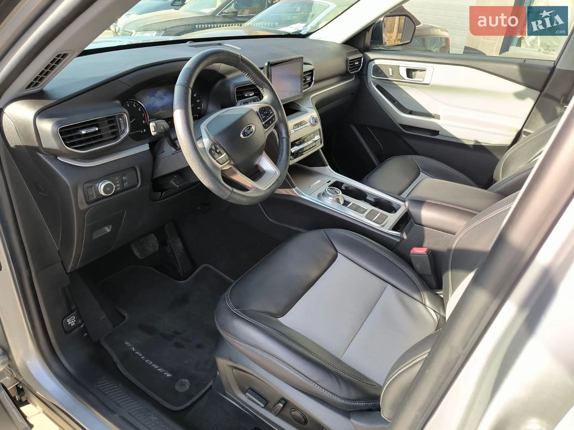 2021 Ford Explorer - мініатюра 18