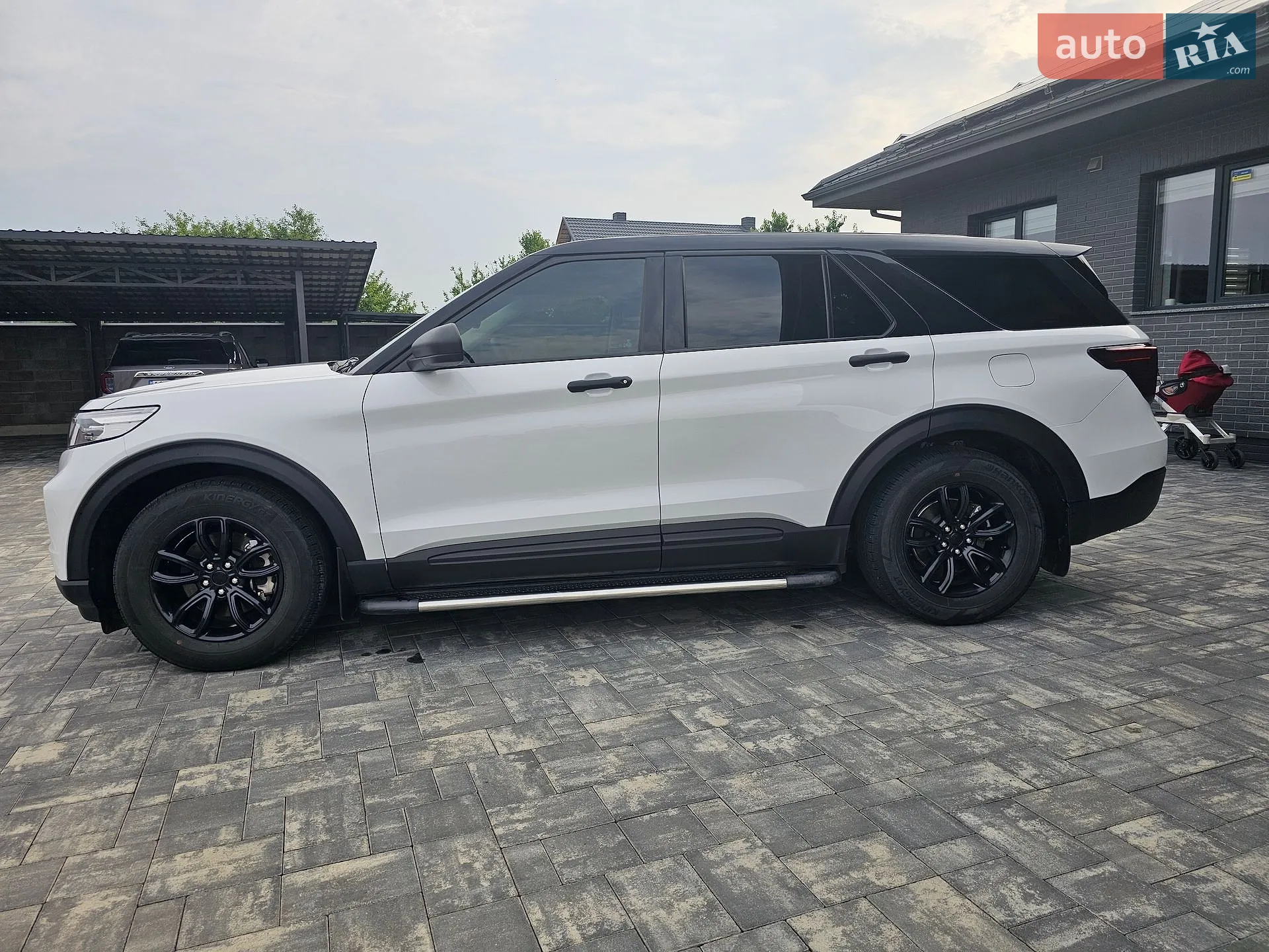 2021 Ford Explorer - мініатюра 2