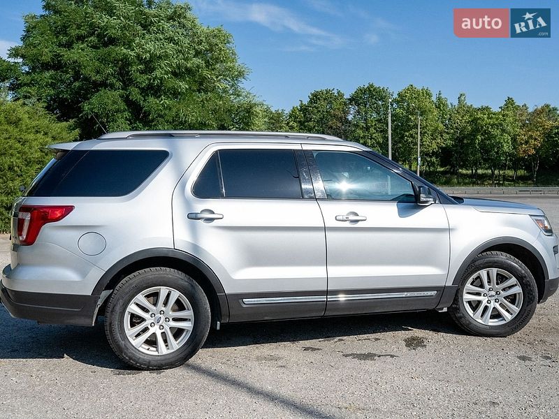 Позашляховик / Кросовер Ford Explorer 2017 в Дніпрі