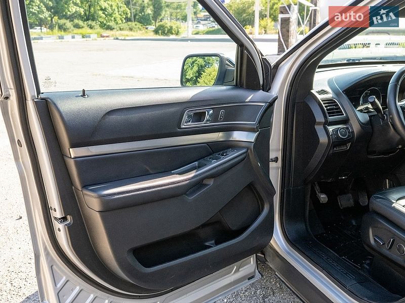 Позашляховик / Кросовер Ford Explorer 2017 в Дніпрі