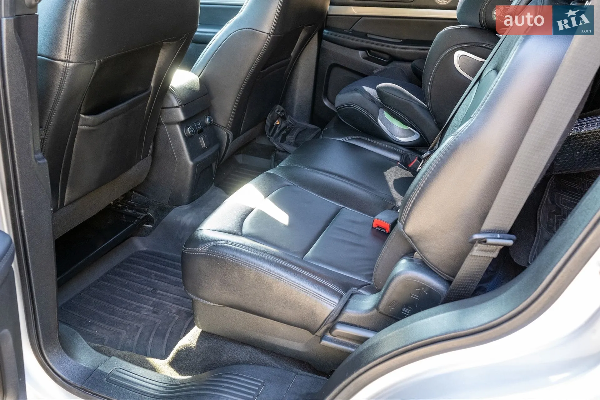 2017 Ford Explorer - мініатюра 15