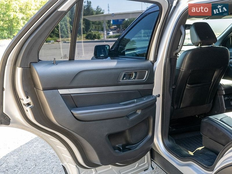 Позашляховик / Кросовер Ford Explorer 2017 в Дніпрі