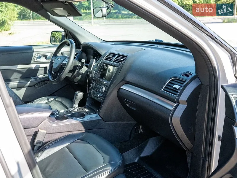 Ford Explorer 2017 VIN 1FM5K8D86JGA52977 фото оголошення 18 з 73